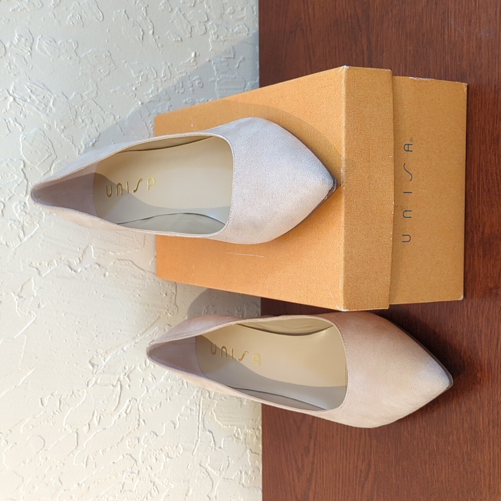 WORN ONCE Unisa Ivory Fabric Pointed Toe Block Heel Pumps Size 11 M